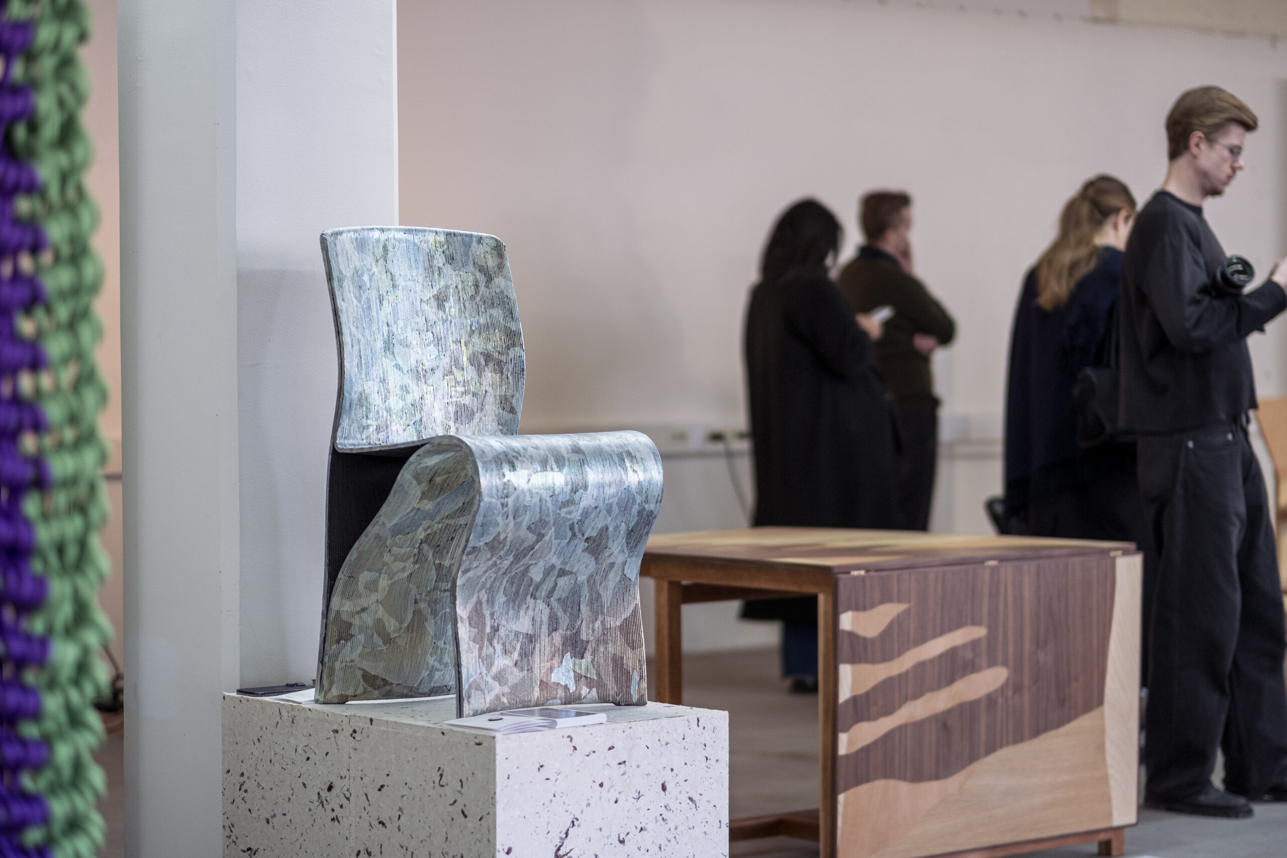 INTERESTING TIMES GANG – KELP CHAIR IRIDESCENT 2