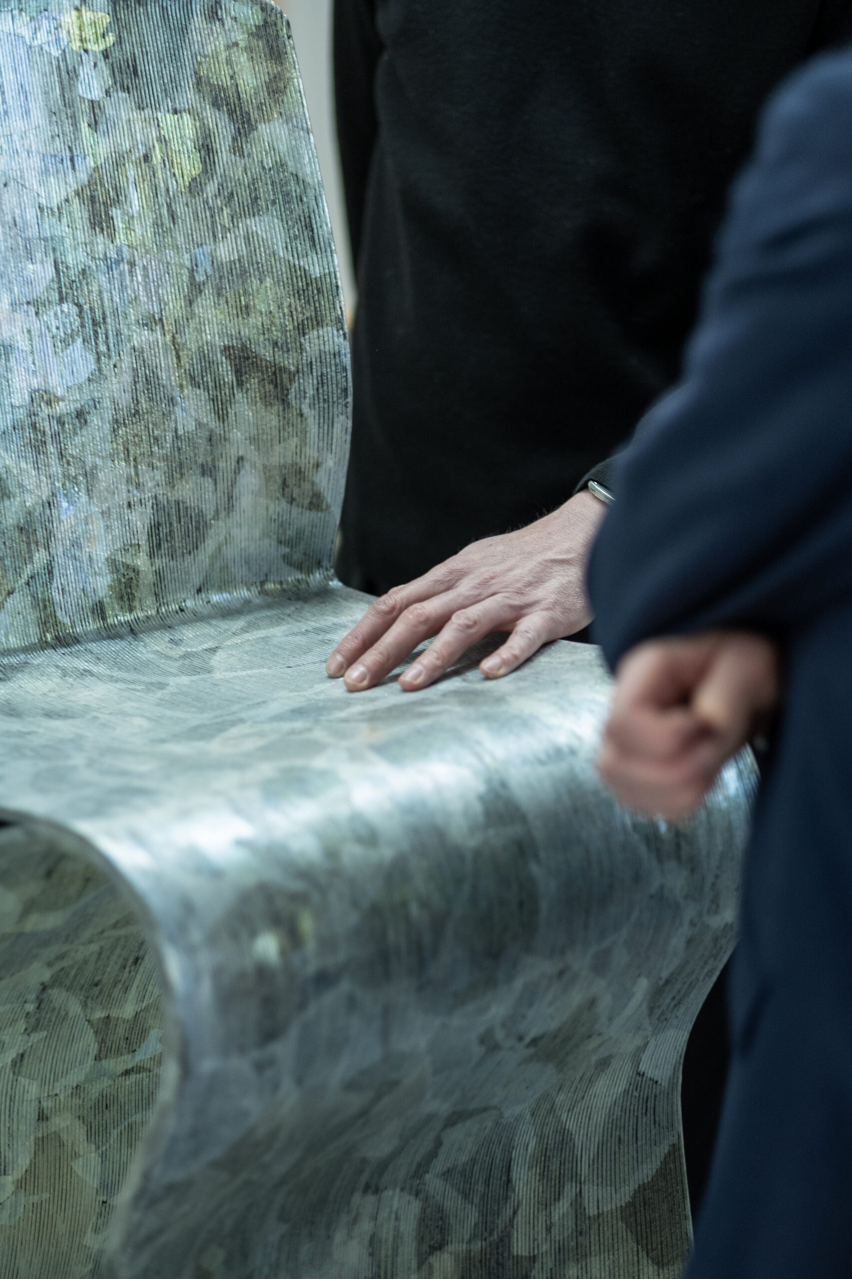 5INTERESTING TIMES GANG – KELP CHAIR IRIDESCENT 5